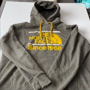 men’s The North Face Hooded Sweatshirt